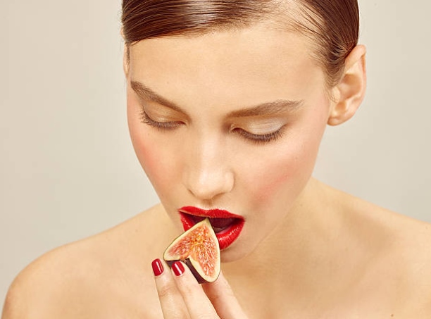 7 Worst Foods for Skincare? What Should We Eat Instead?