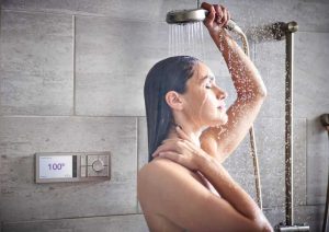 Poradnik pielęgnacji całego ciała 2022 – Jak prawidłowo brać prysznic i wybrać odpowiednie kosmetyki